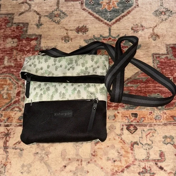 GUC Sherpani Pica Cross Body Bag - Picture 1 of 6